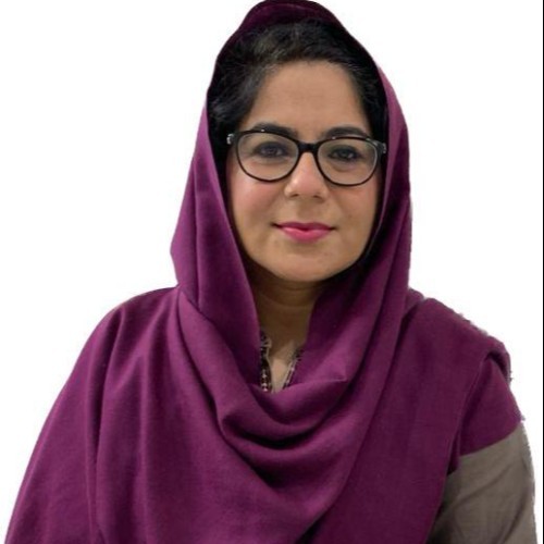 Dr. Amnah Sarwar - Dermatologist in Karachi